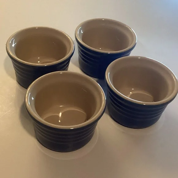 Le Creuset Blue and Cream ramekins, custard cups - Picture 3 of 15